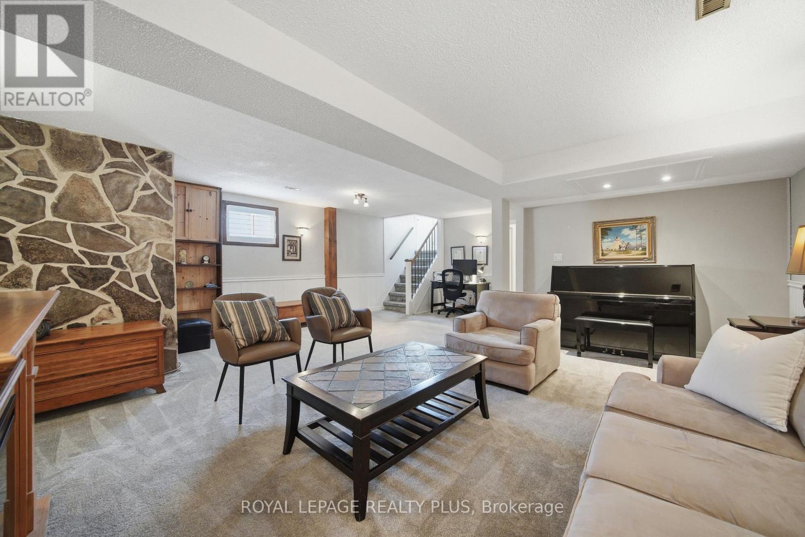 6 Merrydrew Court, Mississauga, Ontario  L5M 1W7 - Photo 35 - W13535670