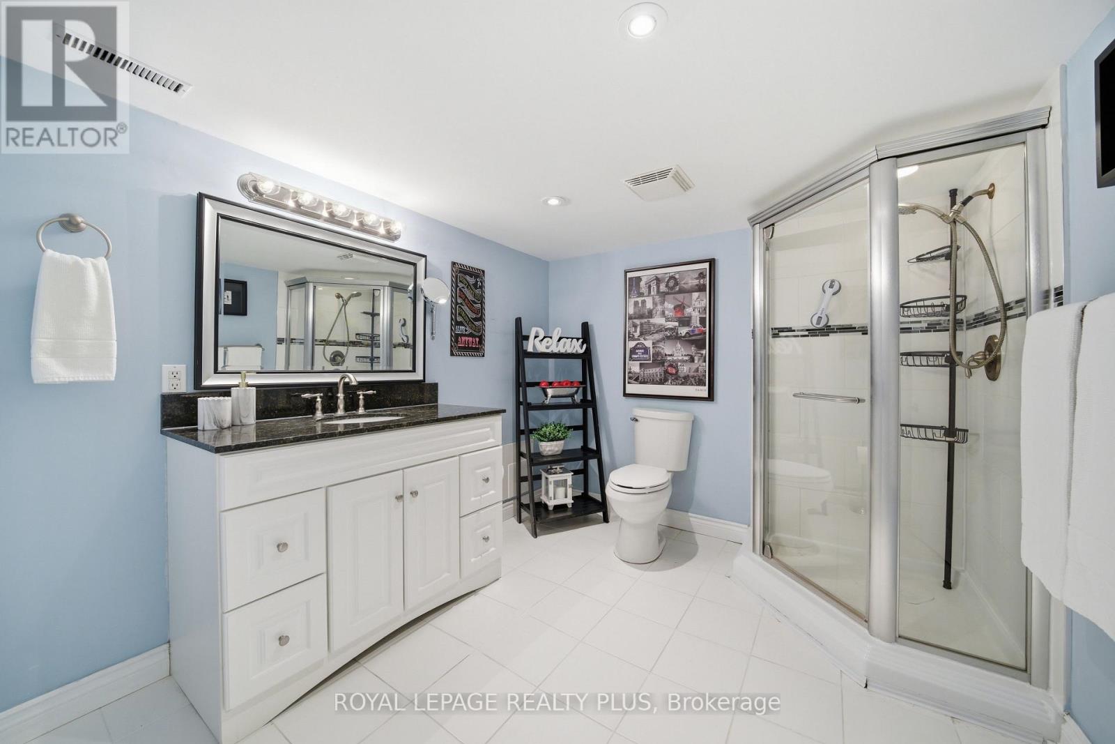 6 Merrydrew Court, Mississauga, Ontario  L5M 1W7 - Photo 37 - W13535670