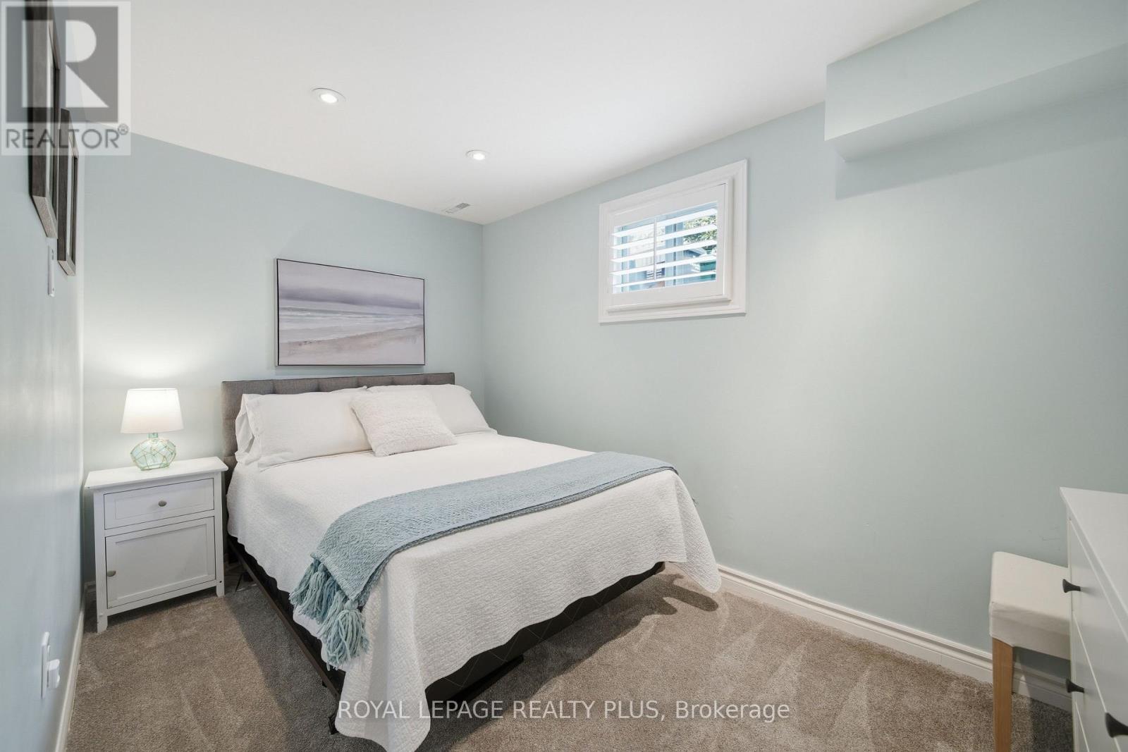 6 Merrydrew Court, Mississauga, Ontario  L5M 1W7 - Photo 38 - W13535670