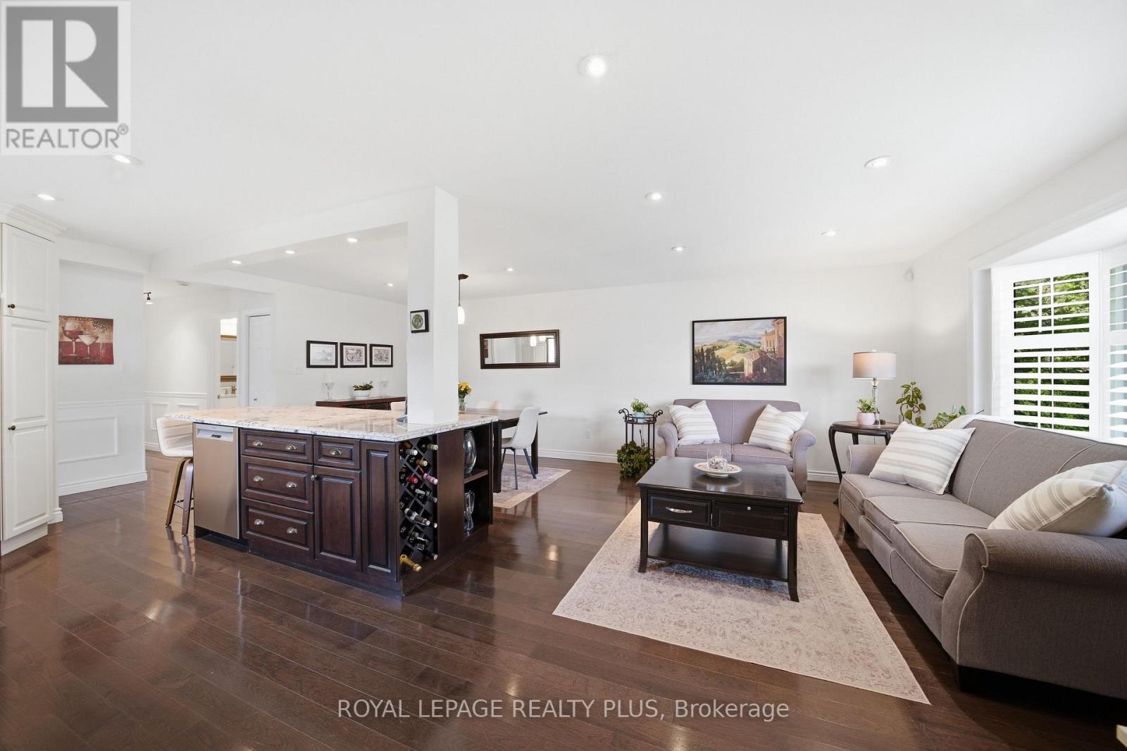 6 Merrydrew Court, Mississauga, Ontario  L5M 1W7 - Photo 5 - W13535670