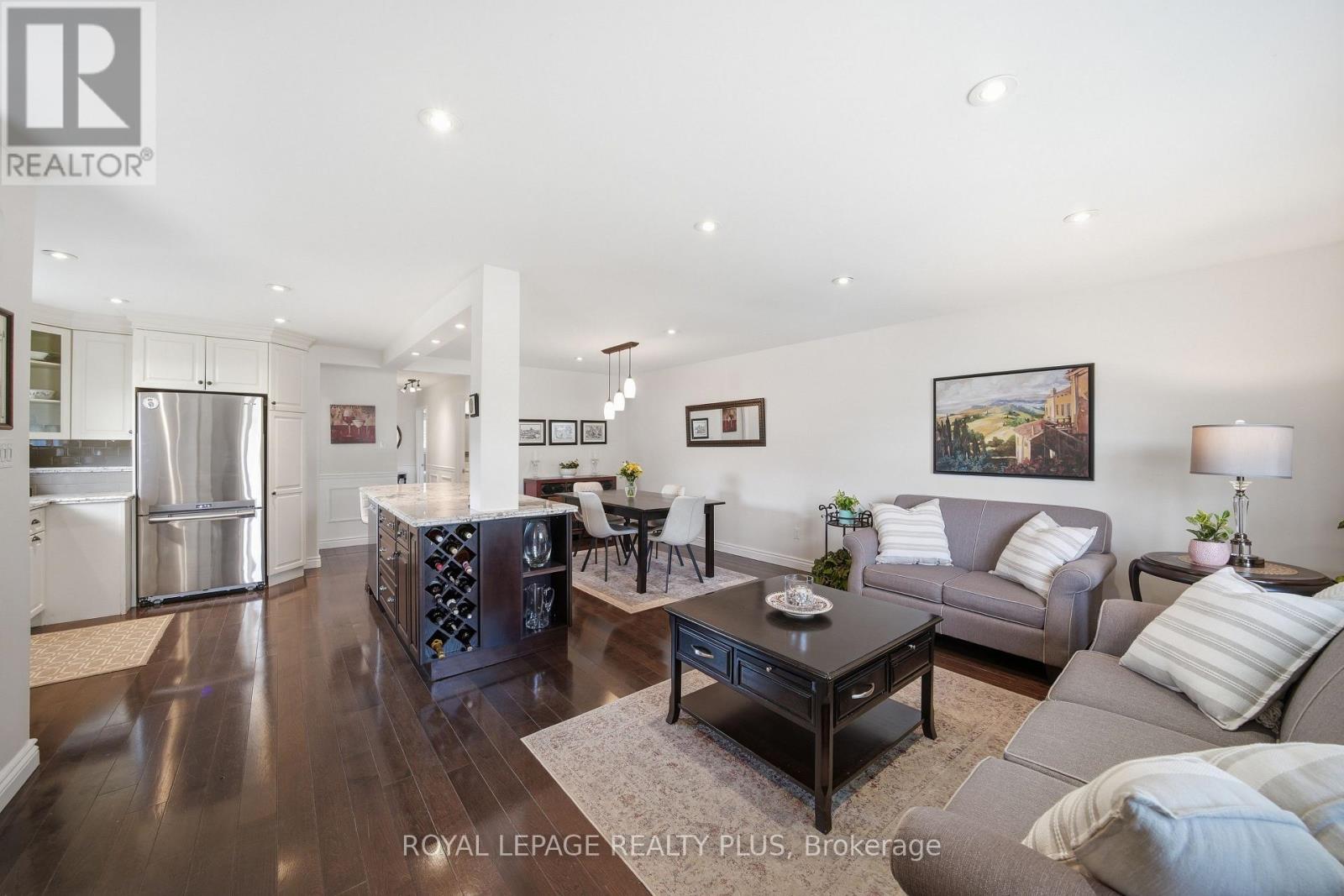 6 Merrydrew Court, Mississauga, Ontario  L5M 1W7 - Photo 8 - W13535670