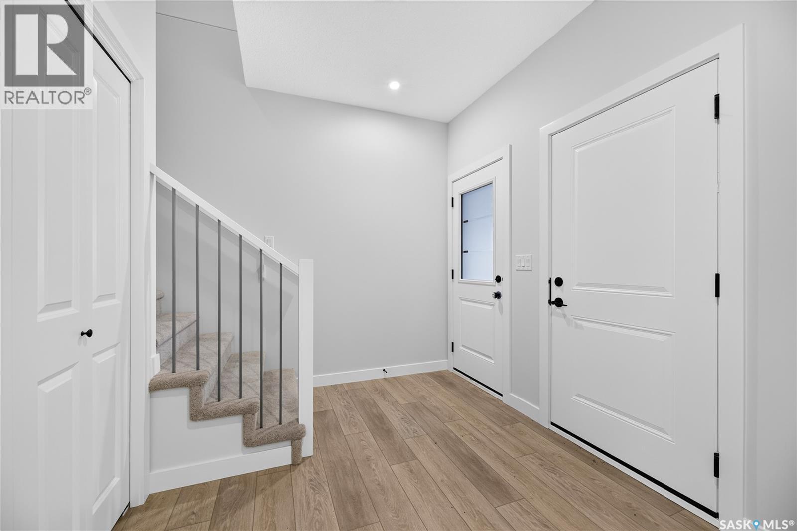6 830 Brighton Boulevard, Saskatoon, Saskatchewan  S7V 2A8 - Photo 2 - SK041853