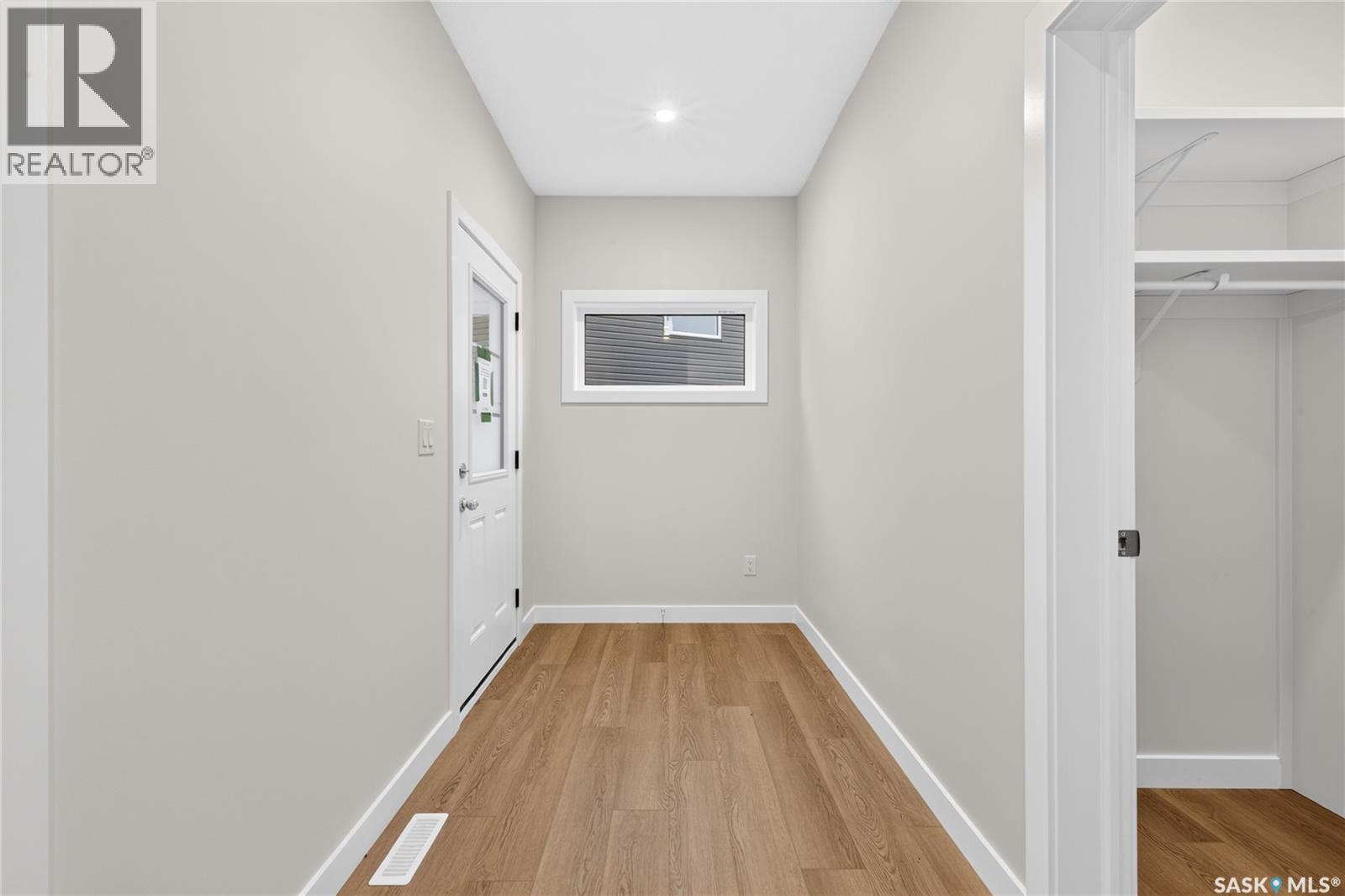 430 Cockcroft Place, Saskatoon, Saskatchewan  S7V 1Y9 - Photo 2 - SK041852