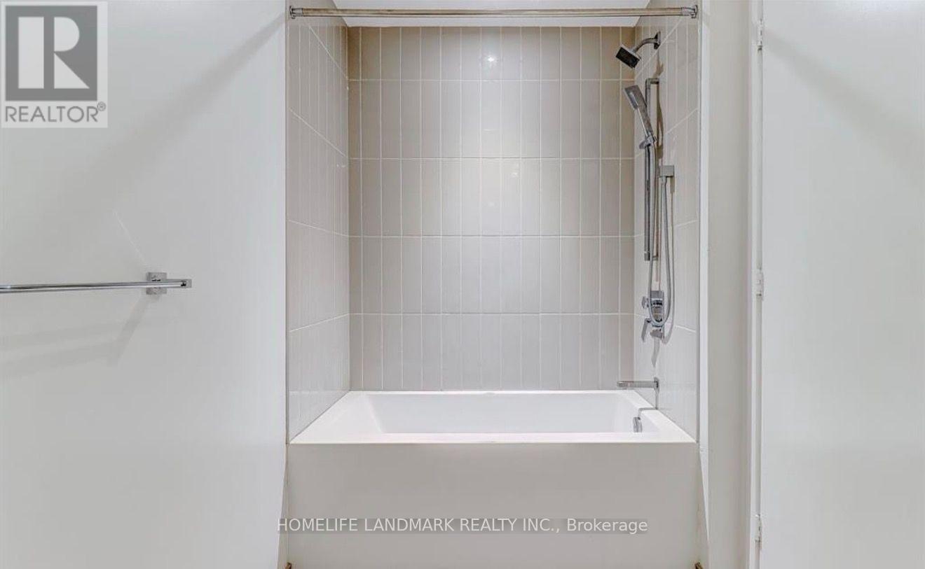 5612 - 3900 Confederation Parkway, Mississauga, Ontario  L5B 0M3 - Photo 14 - W13522366