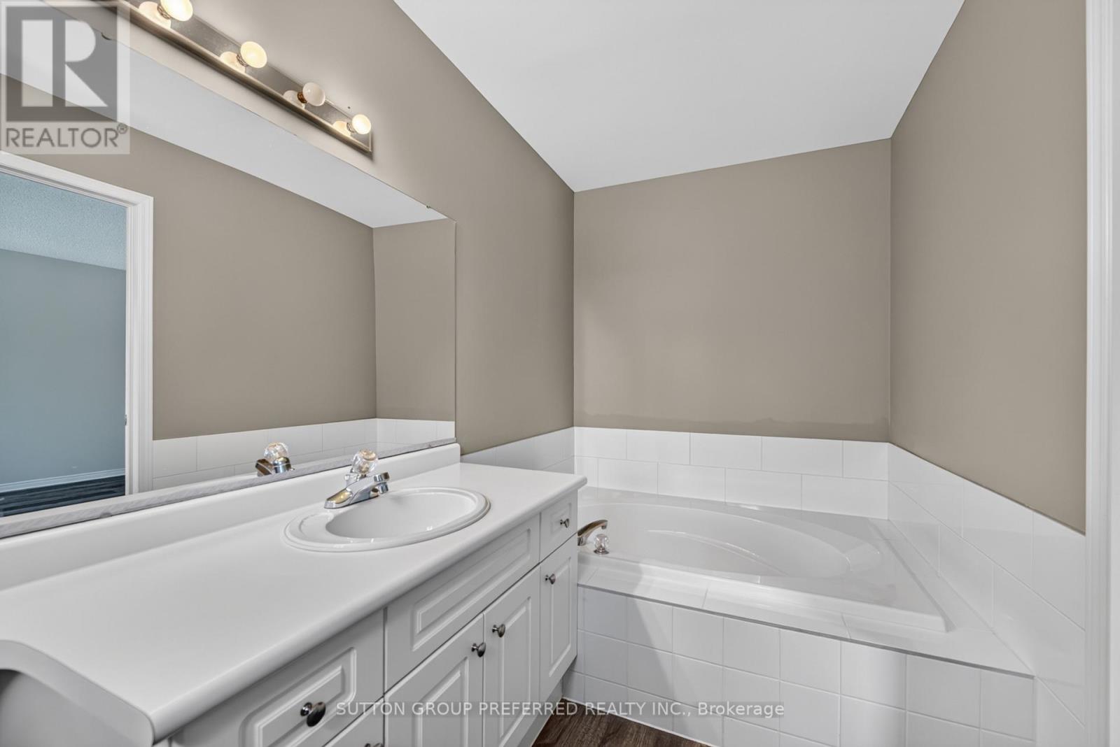 7 - 185 North Centre Road, London North, Ontario  N5X 4C9 - Photo 25 - X13535712
