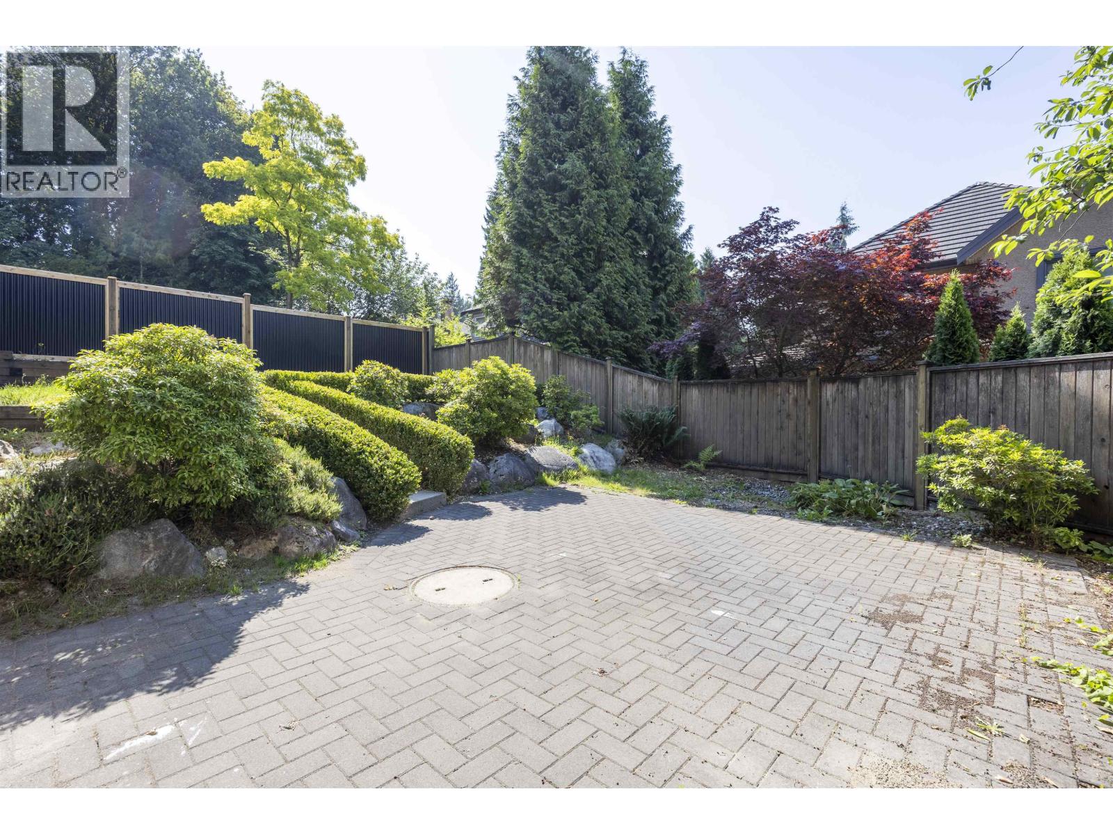 638 Austin Avenue, Coquitlam, British Columbia  V3K 3N1 - Photo 35 - R3141135