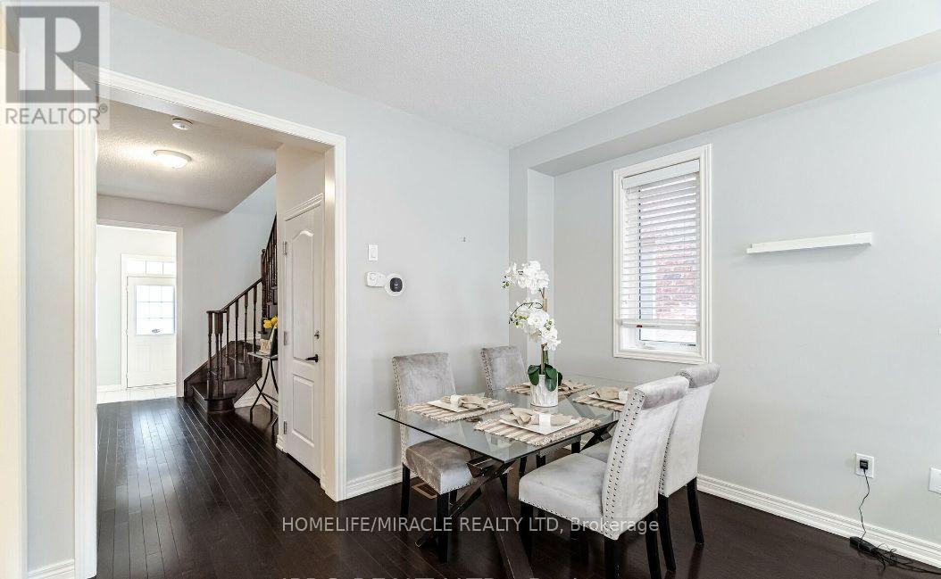 9 Humberstone Crescent, Brampton, Ontario  L7A 4C3 - Photo 4 - W13535700