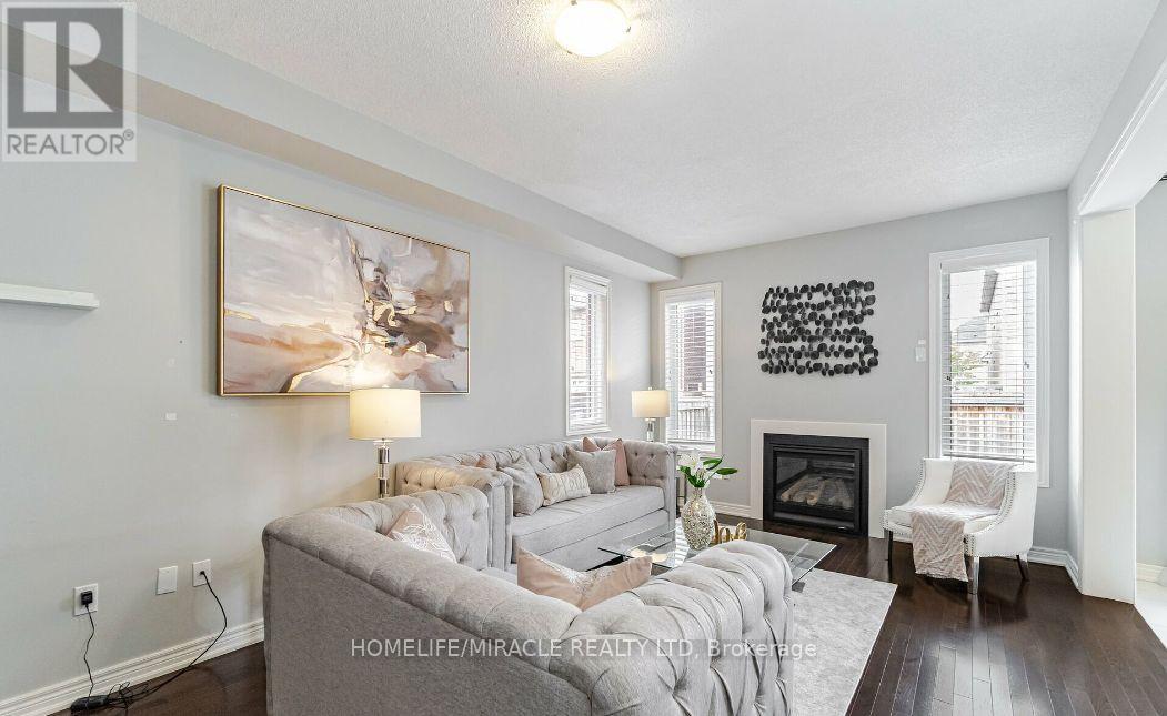 9 Humberstone Crescent, Brampton, Ontario  L7A 4C3 - Photo 5 - W13535700
