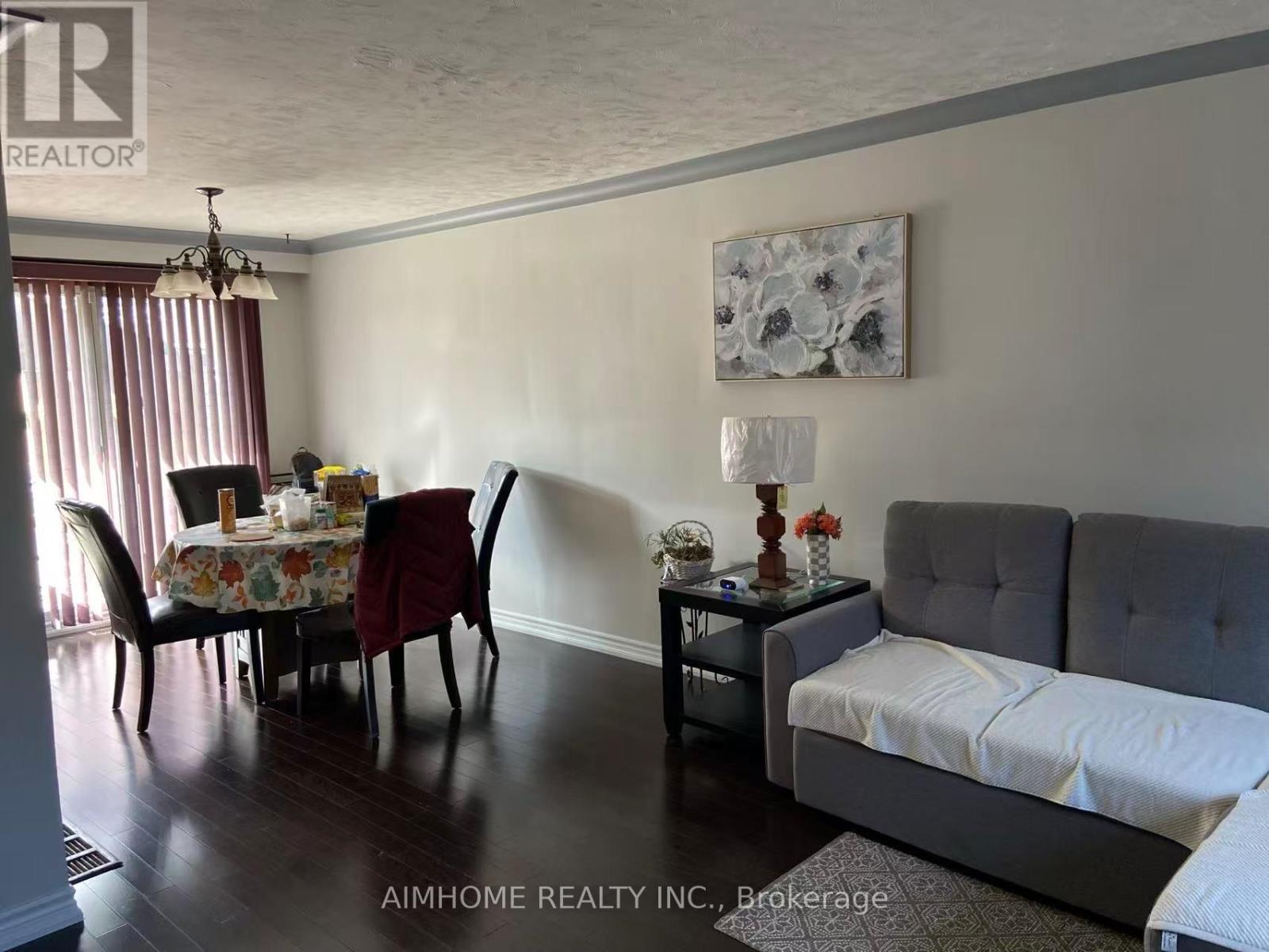 Main - 5 Heatherington Drive, Toronto, Ontario  M1T 1N3 - Photo 5 - E13530516