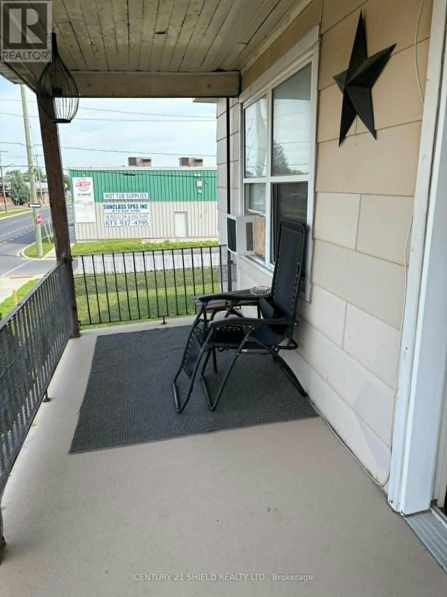 735 Sydney Street, Cornwall, Ontario  K6H 3J5 - Photo 3 - X13535784