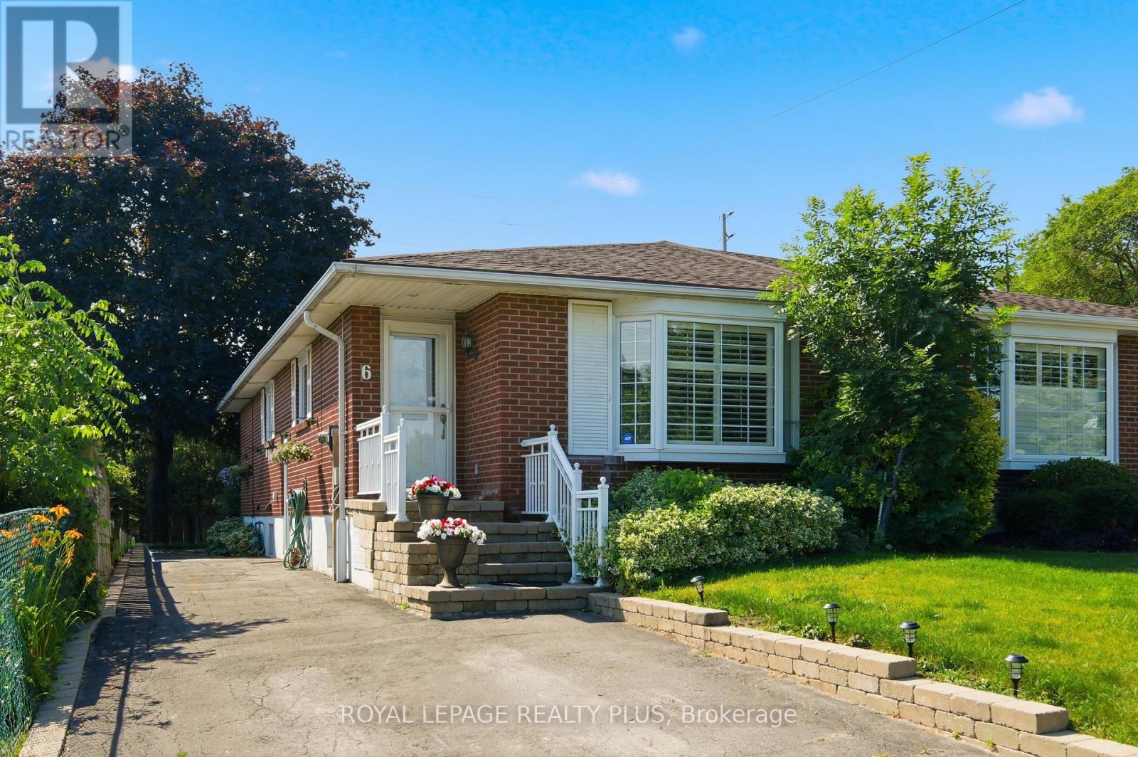 6 MERRYDREW COURT, Mississauga, Ontario