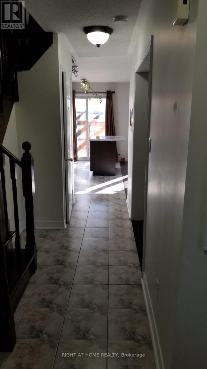 630 Leatherleaf Drive, Mississauga, Ontario  L4Z 3Z1 - Photo 16 - W13535768