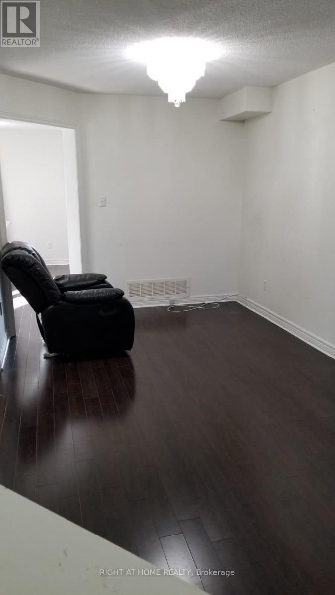 630 Leatherleaf Drive, Mississauga, Ontario  L4Z 3Z1 - Photo 17 - W13535768