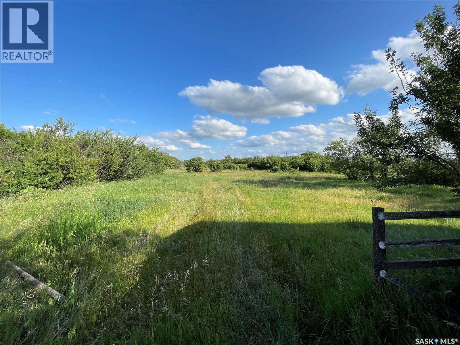 1 Railway Avenue W, North Battleford, Saskatchewan  S9A 2X6 - Photo 2 - SK041862