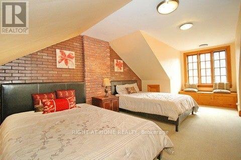 2 - 104 Bleecker Street, Toronto, Ontario  M4X 1L8 - Photo 14 - C13439644