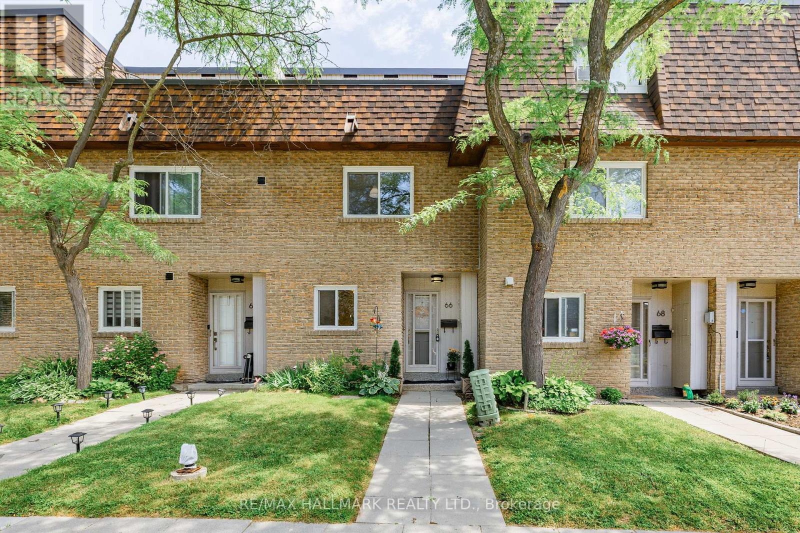 66 - 275 MANSE ROAD, Toronto, Ontario