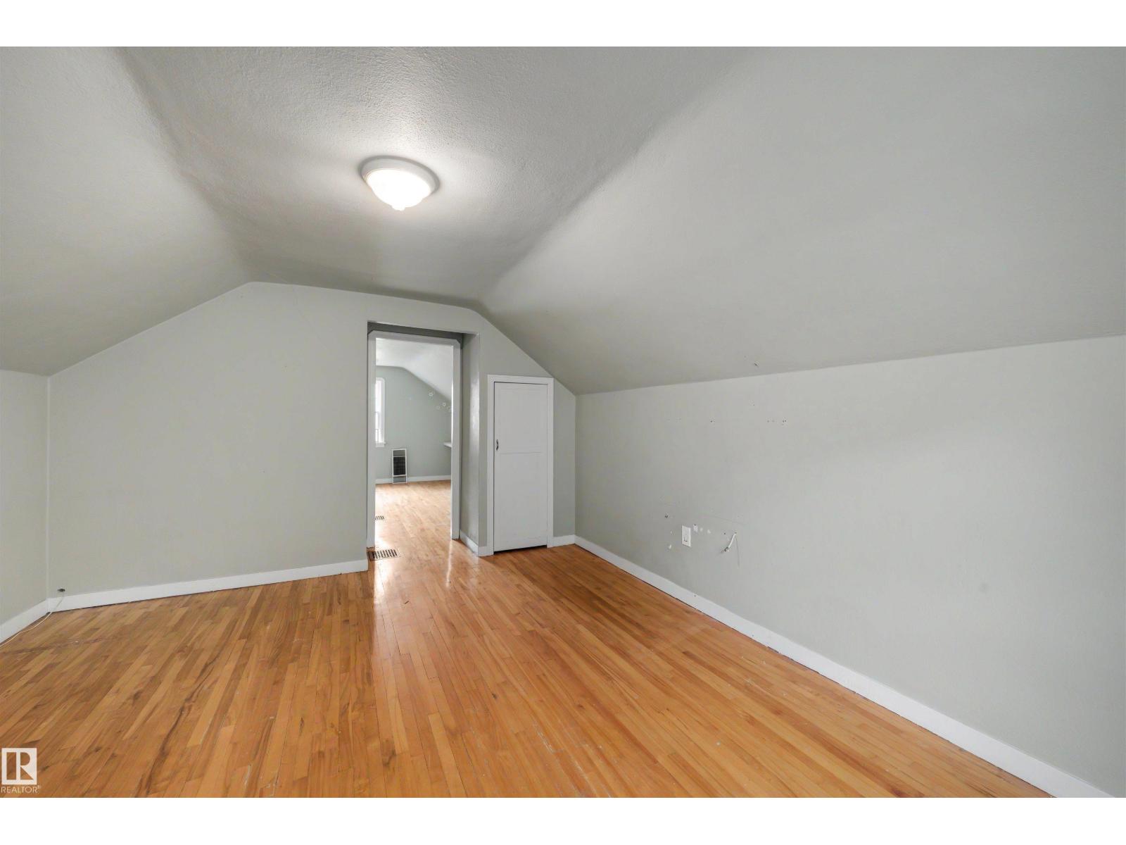 10612 127 St NW, Edmonton, Alberta  T5N 1W1 - Photo 23 - E4497555