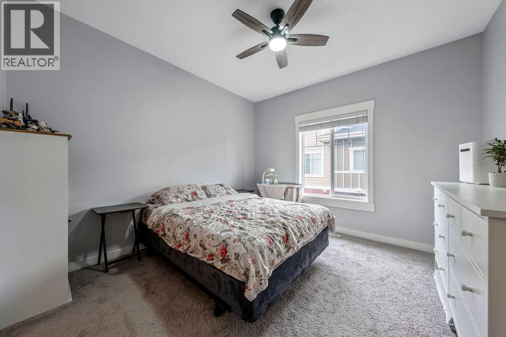 22 West Coach Manor SW, Calgary, Alberta  T3H 1R7 - Photo 15 - A2325238