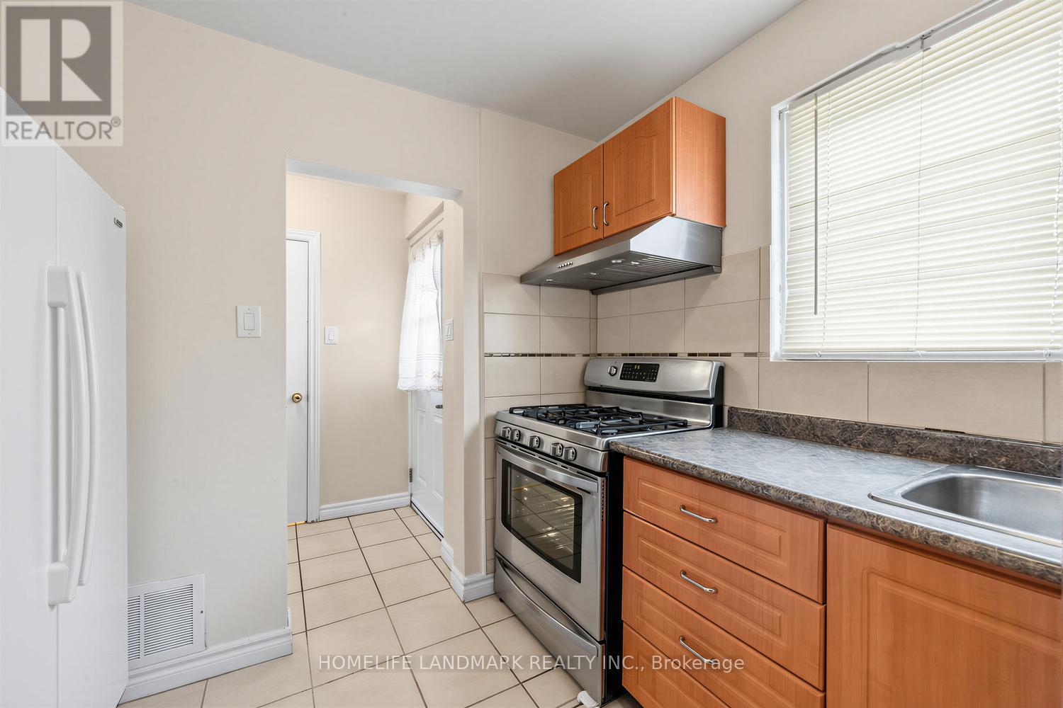 112 - 67 Godstone Road, Toronto, Ontario  M2J 3C8 - Photo 4 - C13532194