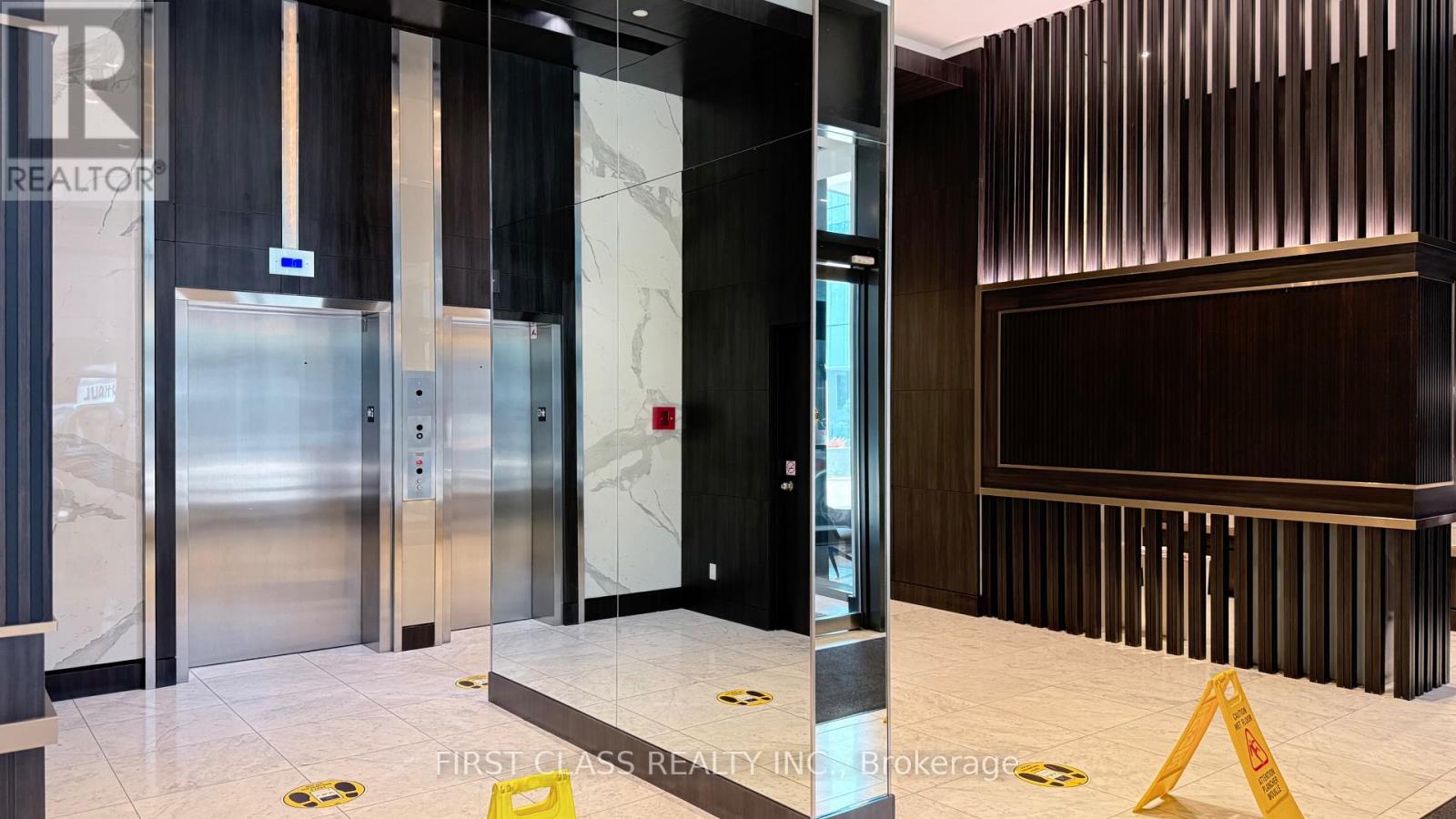 503 - 90 Queens Wharf Road, Toronto, Ontario  M5V 0J4 - Photo 2 - C13535846