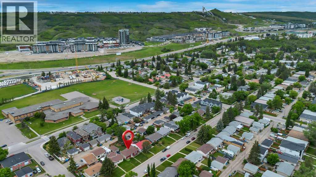 7311 35 Avenue NW, Calgary, Alberta  T3B 1T2 - Photo 3 - A2324962