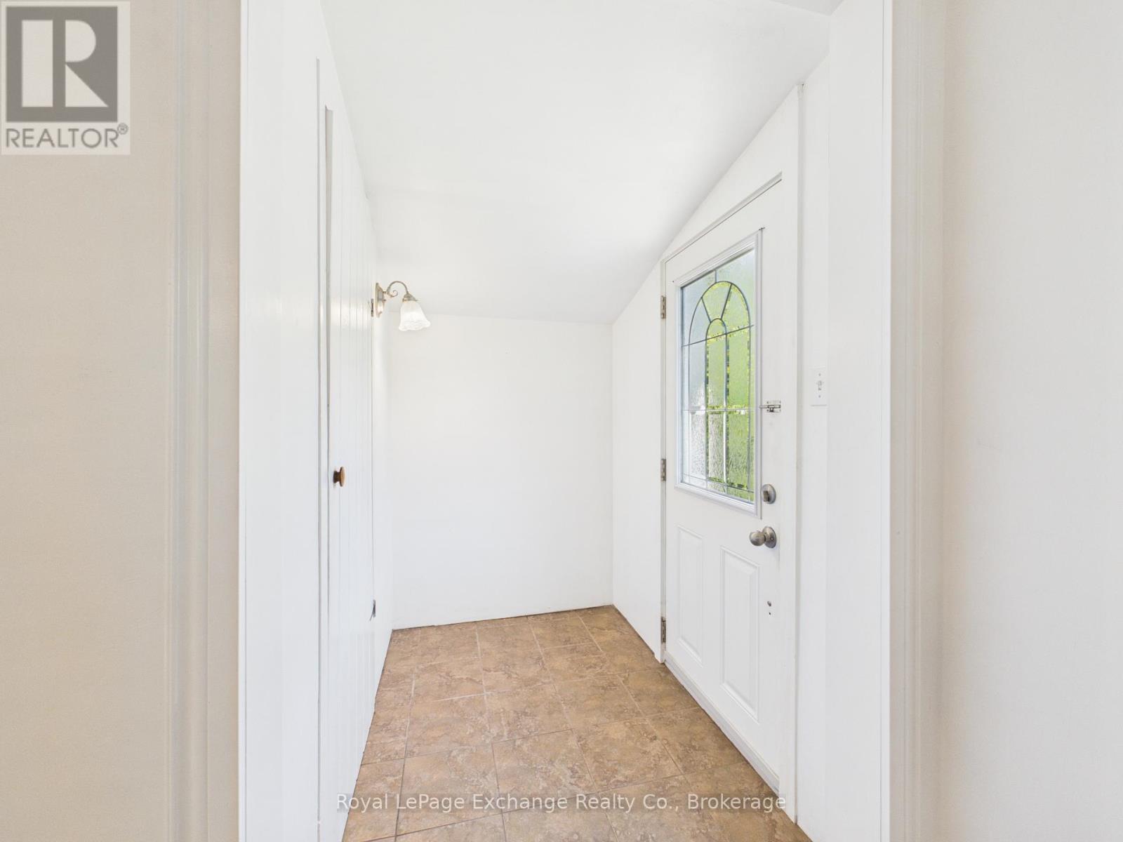 259 St. Arnaud Street, Huron-Kinloss, Ontario  N0G 2R0 - Photo 2 - X13535934