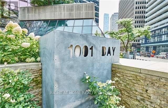 919 - 1001 BAY STREET, Toronto (Bay Street Corridor)