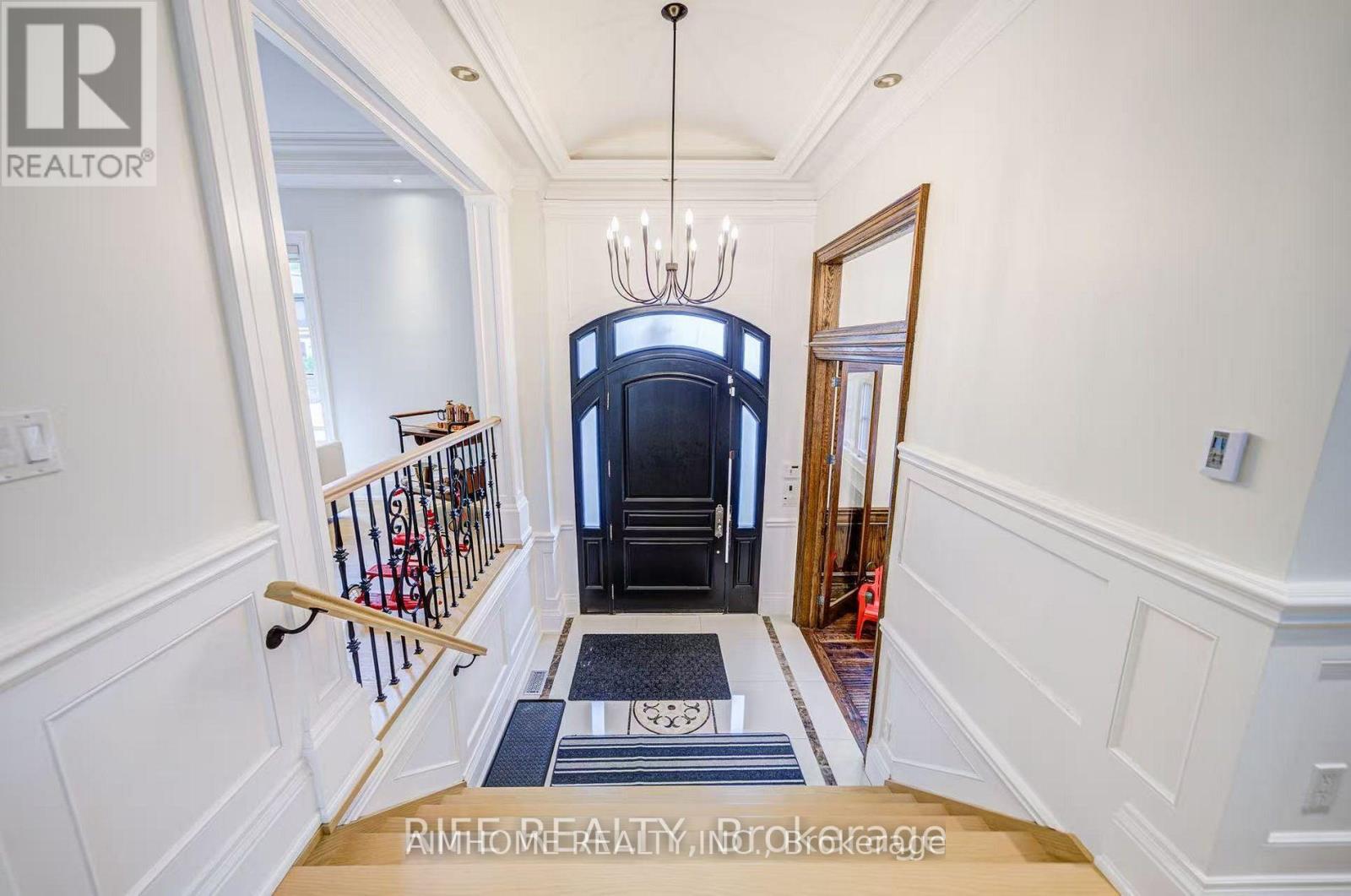 103 Burndale Avenue, Toronto, Ontario  M2N 1S8 - Photo 2 - C13535932