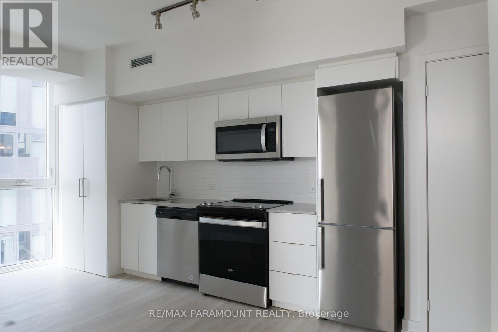 1111 - 30 TRETTI WAY, Toronto, Ontario