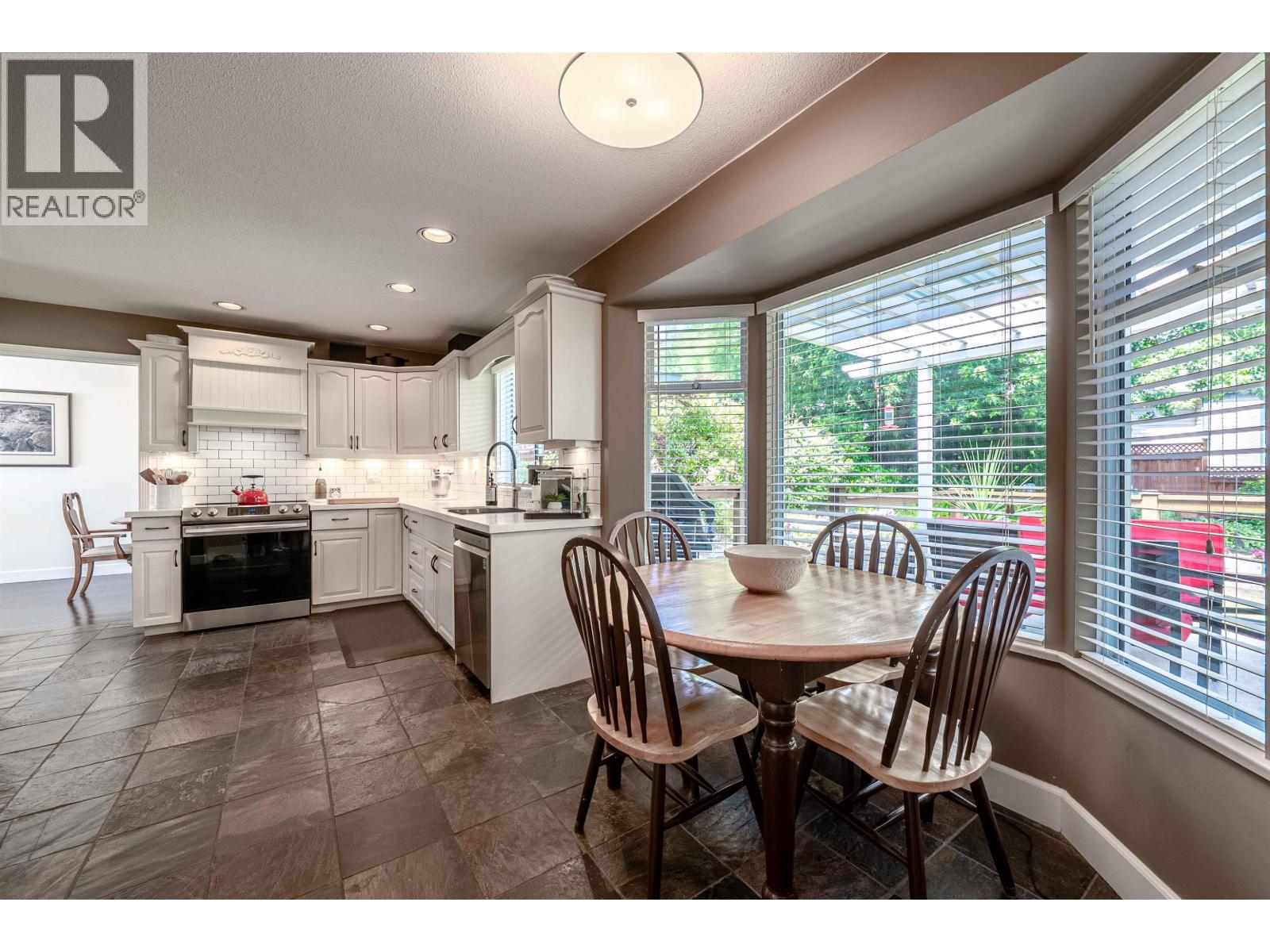 1539 Bramble Lane, Coquitlam, British Columbia  V3E 2S7 - Photo 11 - R3143814