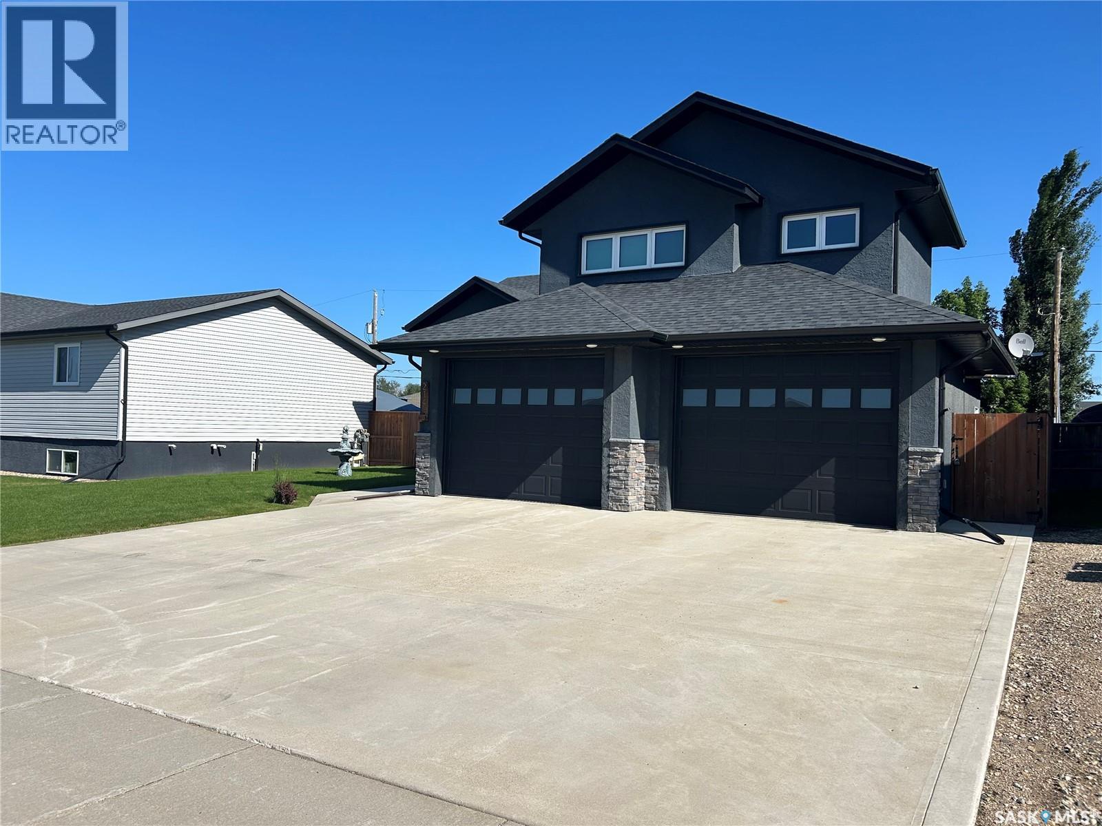 214 Elizabeth Street, Melfort, Saskatchewan  S0E 1A0 - Photo 4 - SK035251