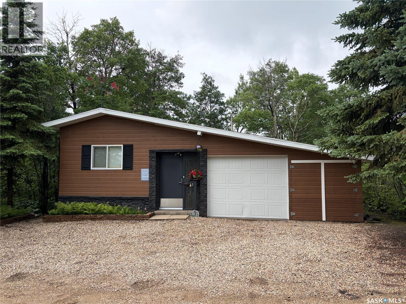 34 Columbus DRIVE, Fishing Lake, Saskatchewan