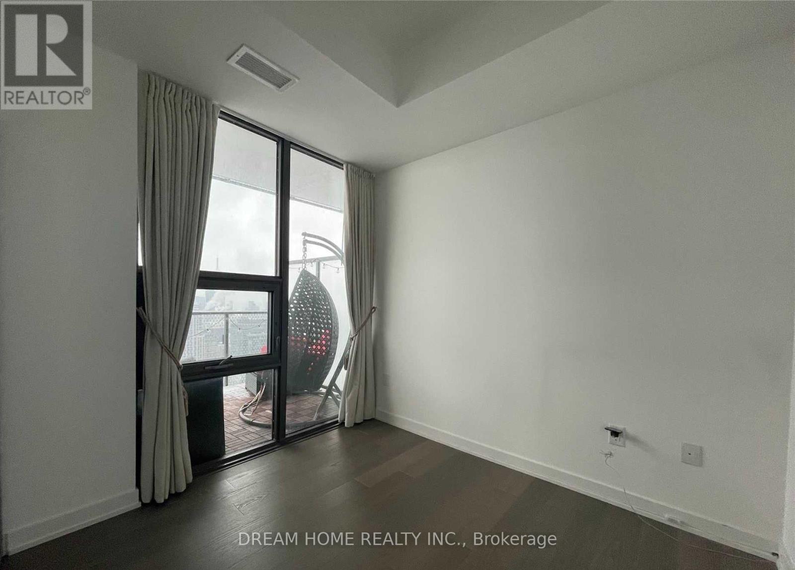 5102 - 11 Wellesley Street W, Toronto, Ontario  M4Y 0G4 - Photo 15 - C13535954