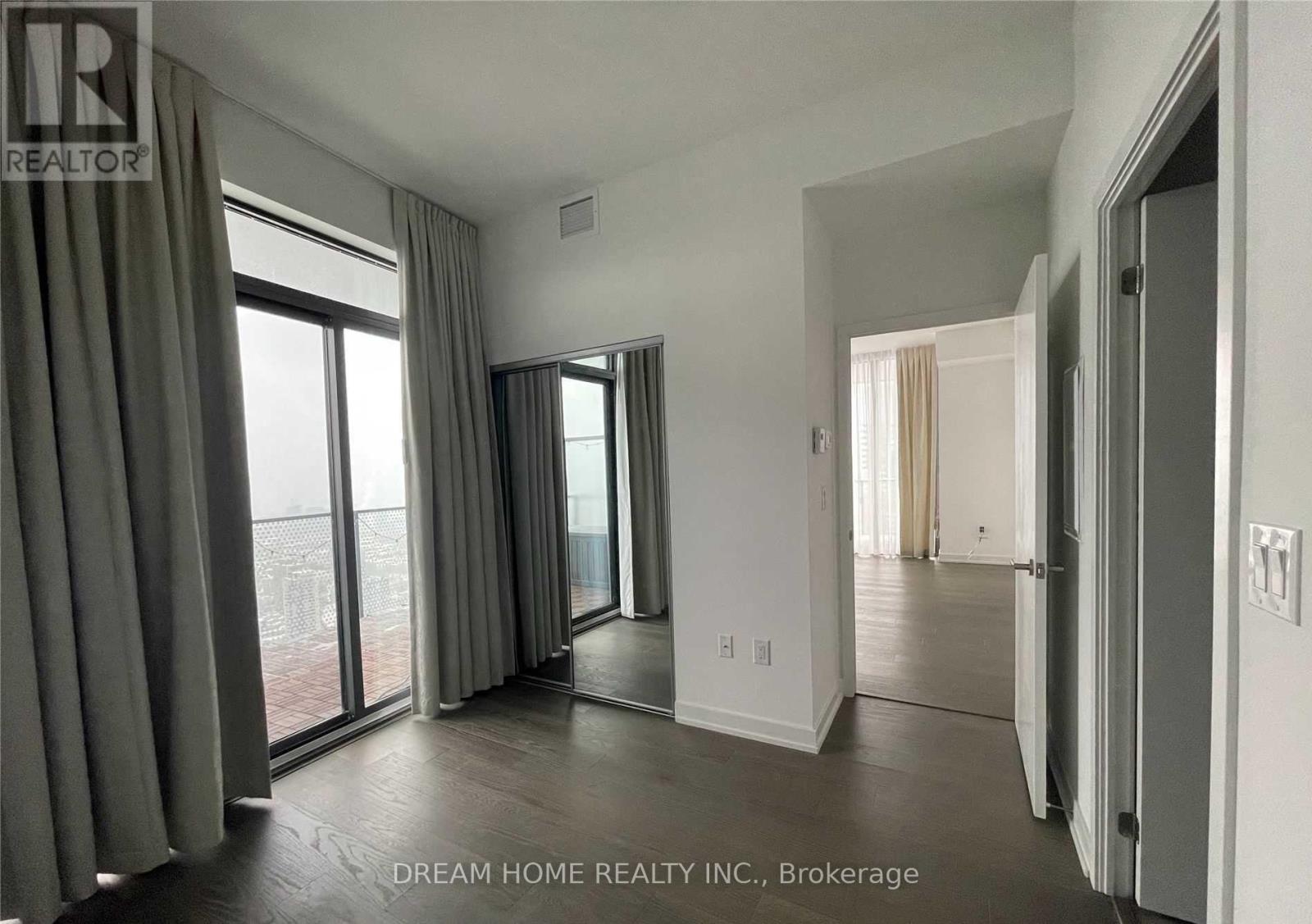 5102 - 11 Wellesley Street W, Toronto, Ontario  M4Y 0G4 - Photo 18 - C13535954