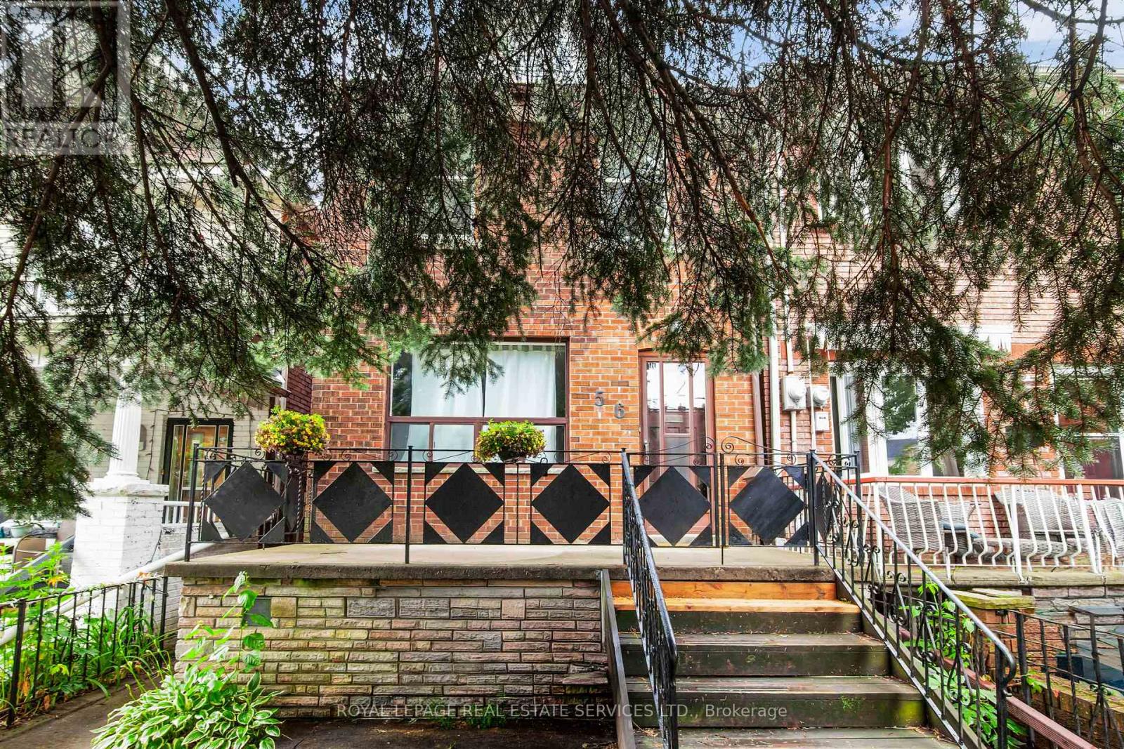 56 ARLINGTON AVENUE, Toronto (Wychwood)