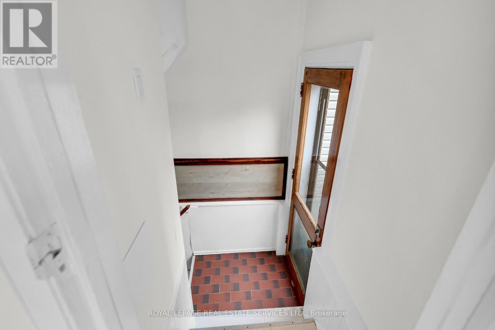 56 Arlington Avenue, Toronto, Ontario  M6G 3K8 - Photo 32 - C13535956