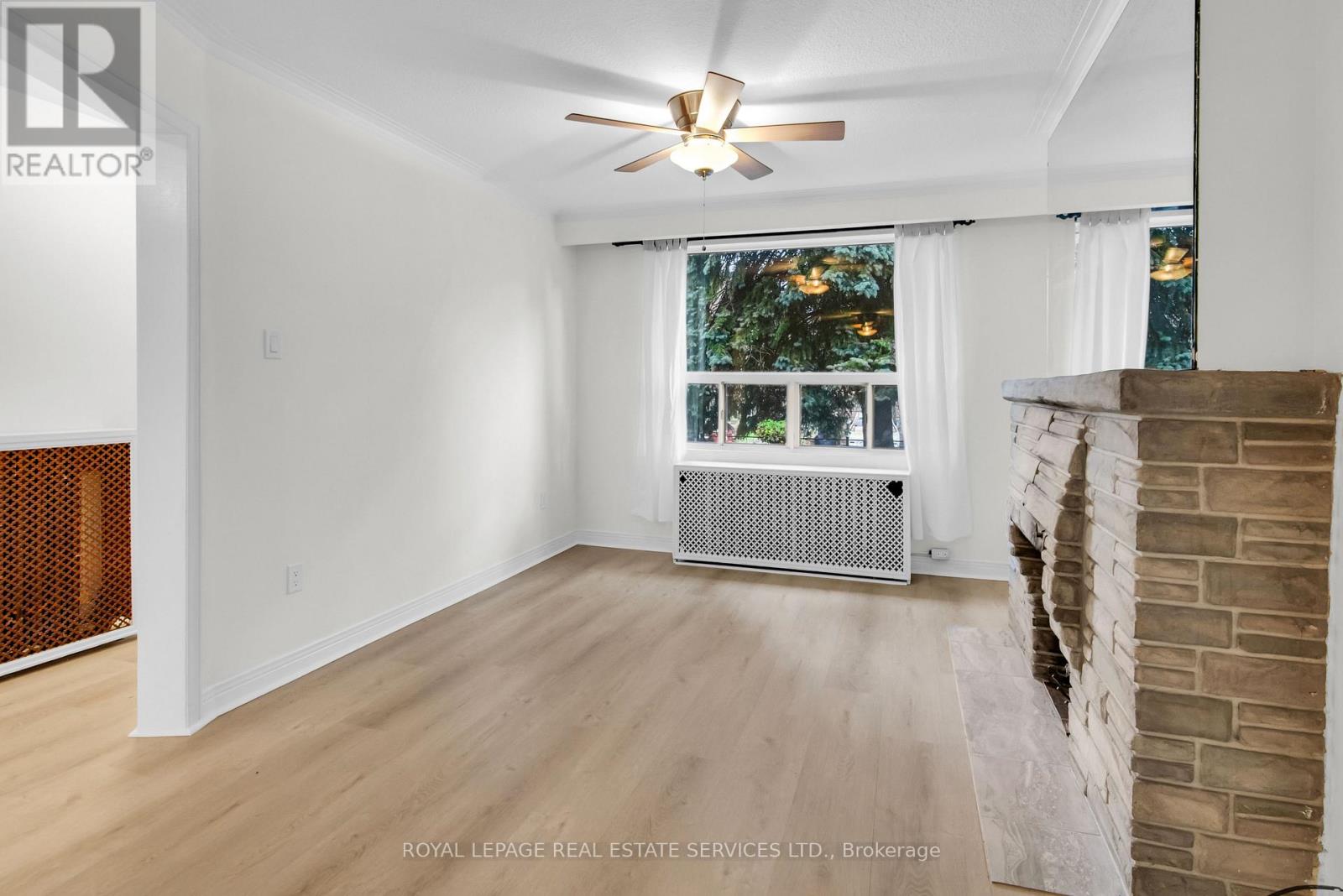 56 Arlington Avenue, Toronto, Ontario  M6G 3K8 - Photo 5 - C13535956