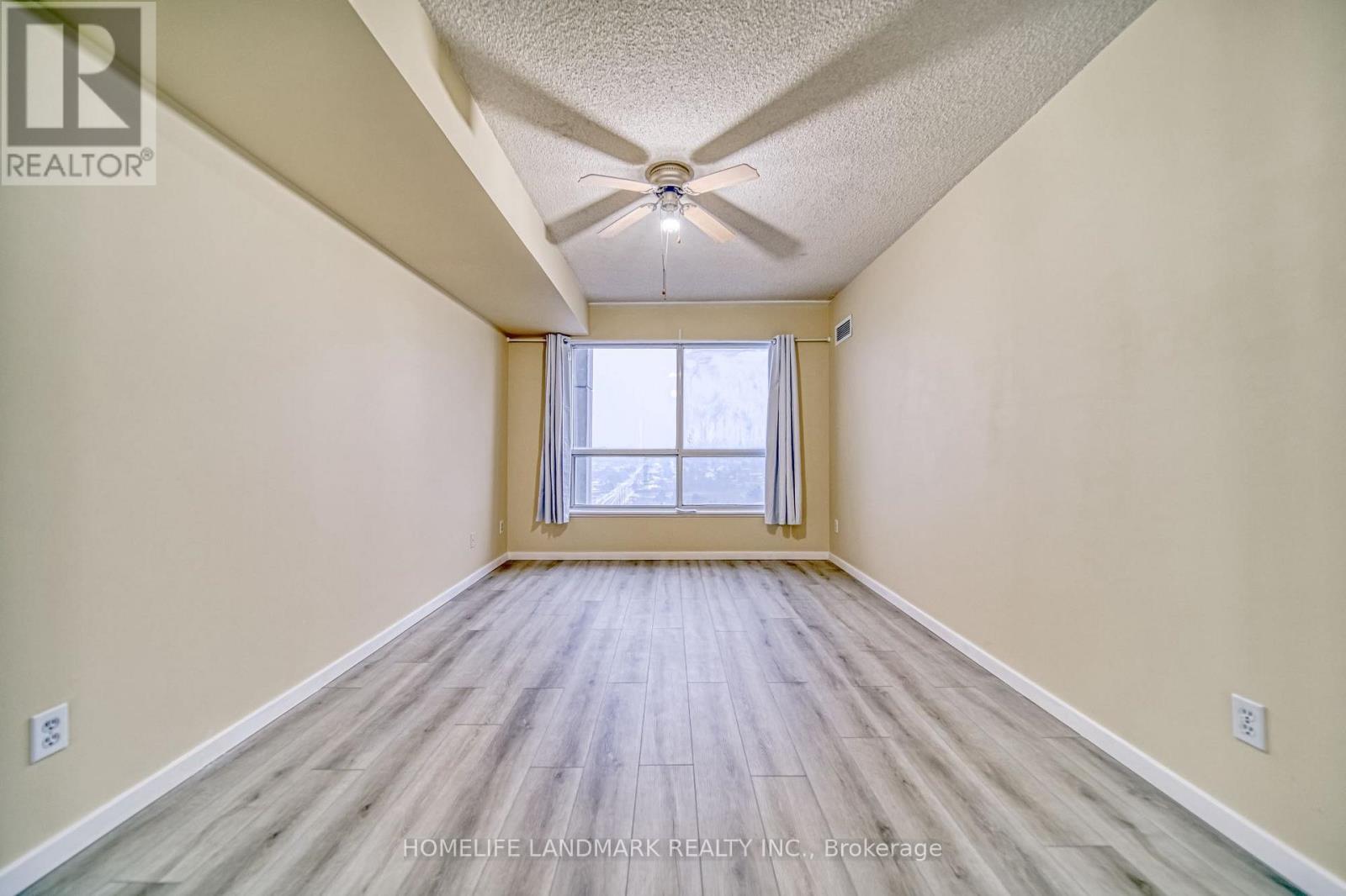 1802 - 1470 Midland Avenue, Toronto, Ontario M1P 4Z4 - Photo 10 - E13535972