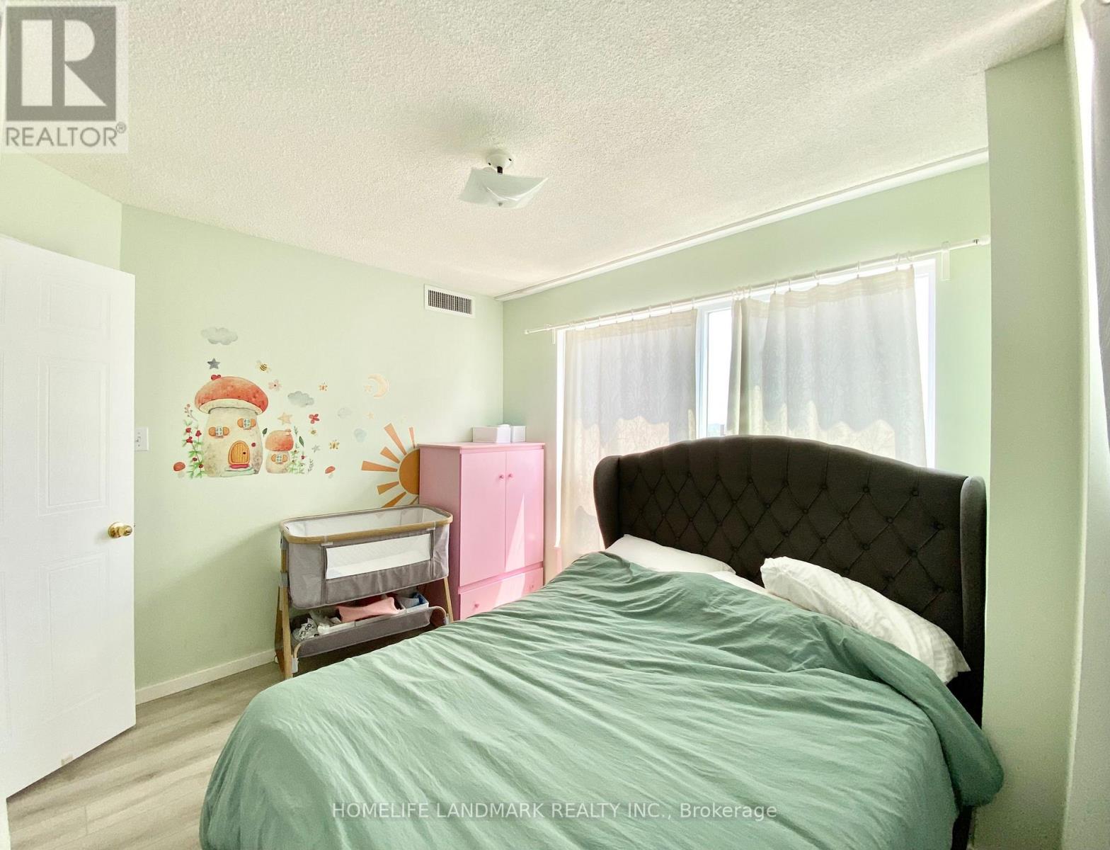 1802 - 1470 Midland Avenue, Toronto, Ontario M1P 4Z4 - Photo 13 - E13535972