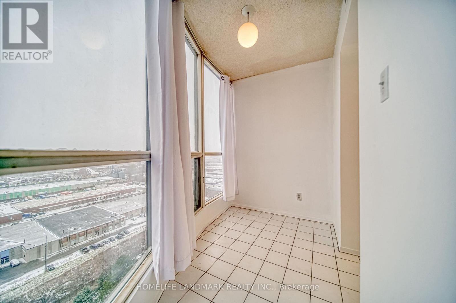 1802 - 1470 Midland Avenue, Toronto, Ontario M1P 4Z4 - Photo 18 - E13535972