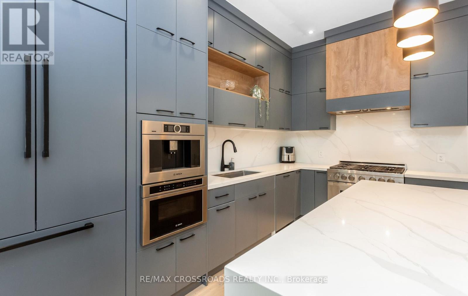 10 Hamstead Avenue, Toronto, Ontario M4C 2S4 - Photo 9 - E13536000