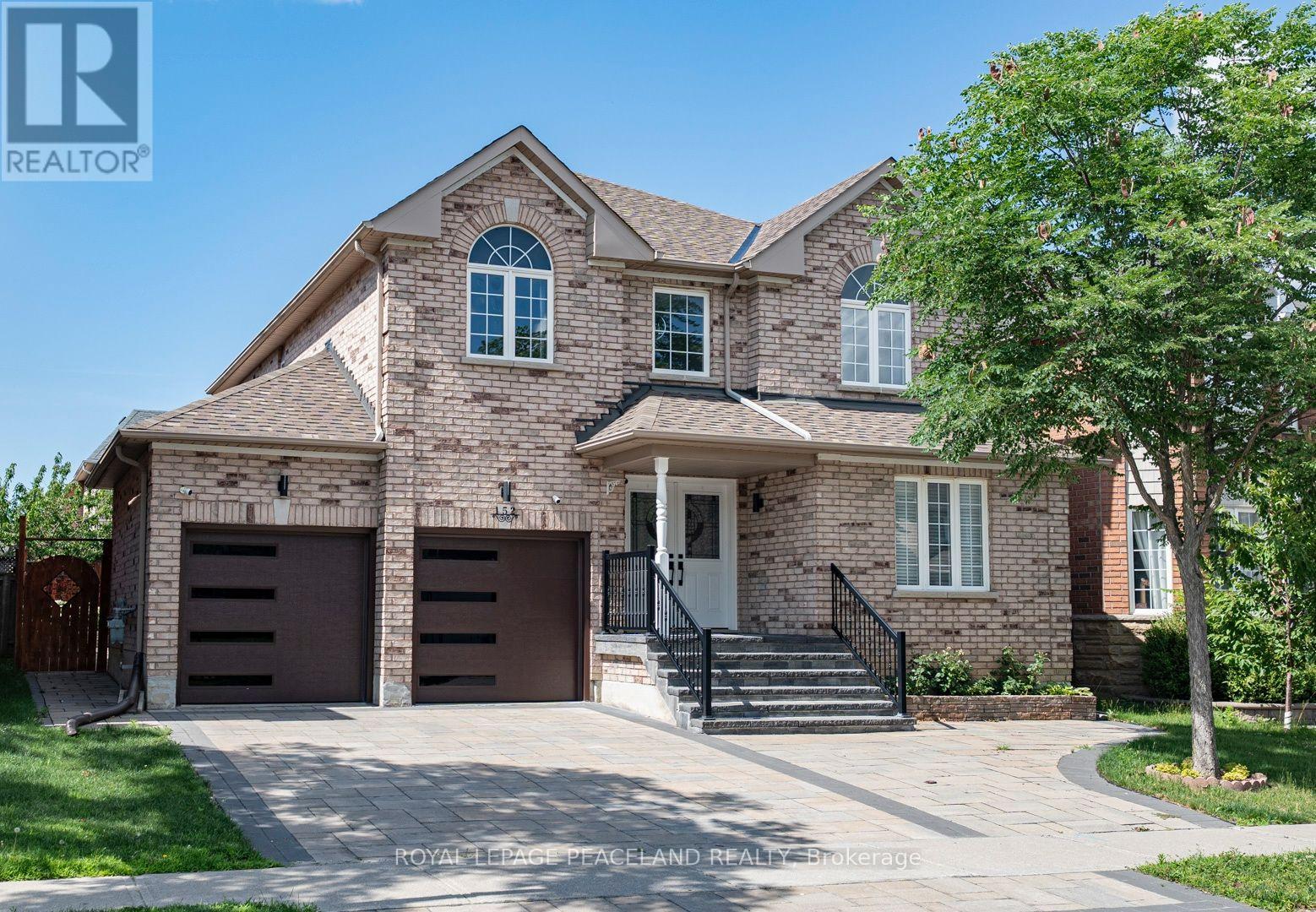 152 FLAGSTONE WAY, Newmarket, Ontario