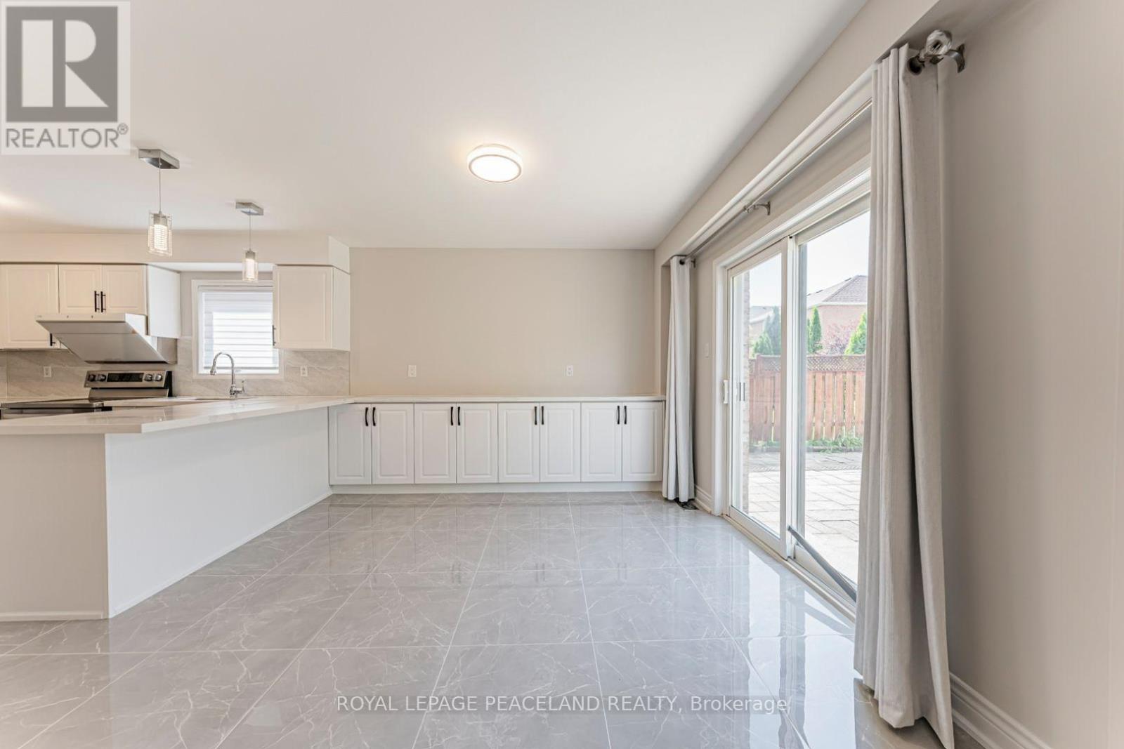 152 Flagstone Way, Newmarket, Ontario  L3X 2Z7 - Photo 14 - N13535988