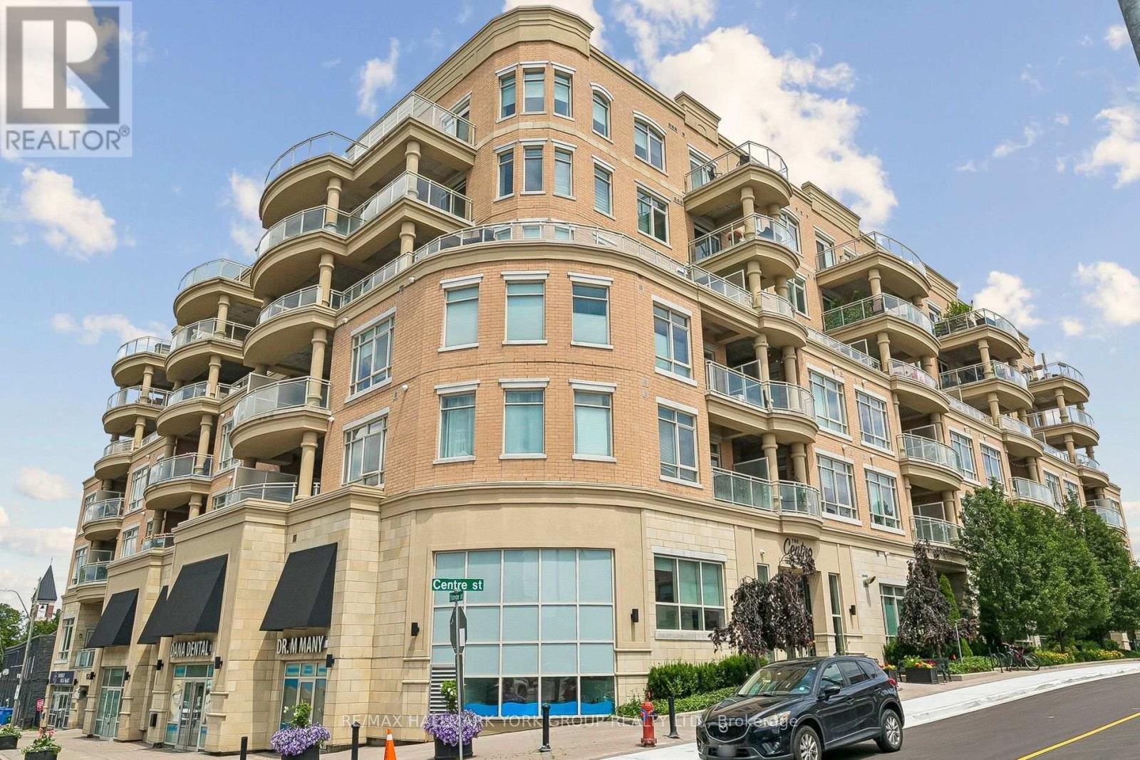 11 - 15277 YONGE STREET, Aurora, Ontario