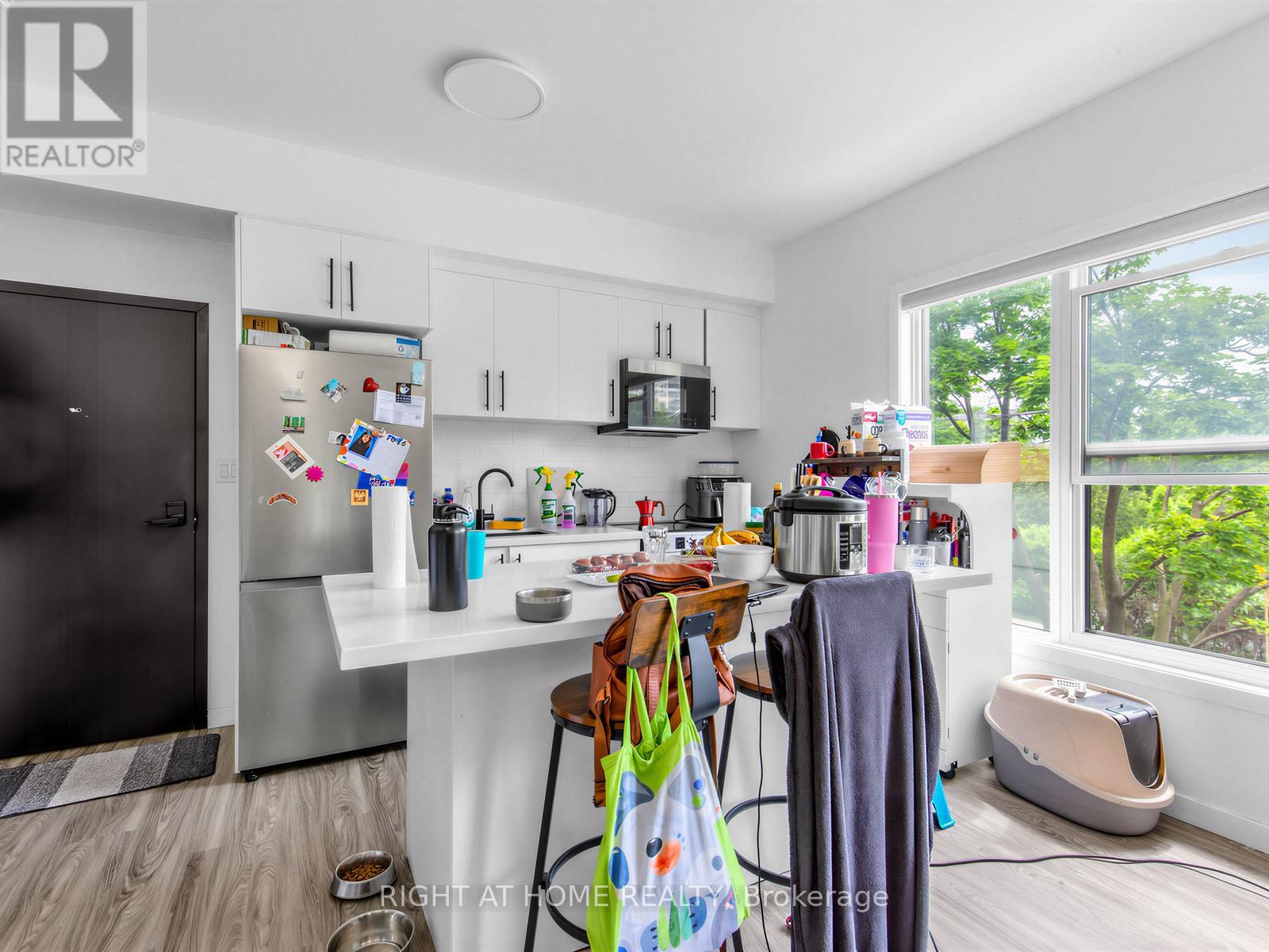 7 - 148 Glenlake Avenue, Toronto, Ontario M6P 1E7 - Photo 2 - W13535990