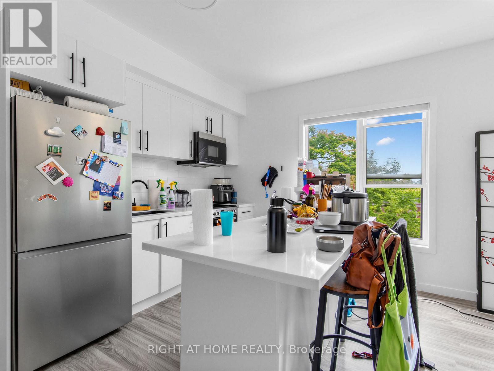 7 - 148 Glenlake Avenue, Toronto, Ontario M6P 1E7 - Photo 3 - W13535990