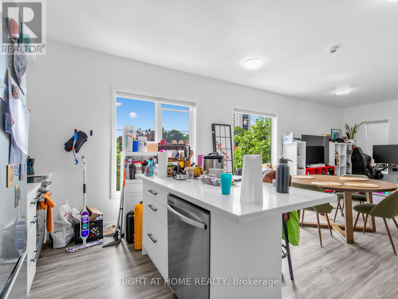 7 - 148 Glenlake Avenue, Toronto, Ontario M6P 1E7 - Photo 5 - W13535990