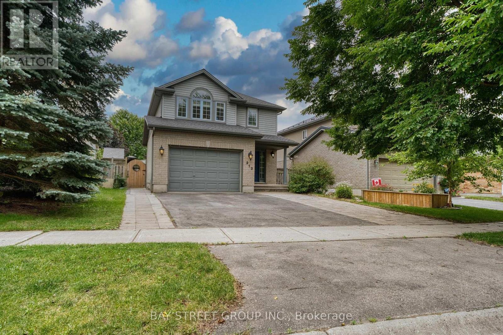 213 Hawthorne Road, London North, Ontario  N6G 5A2 - Photo 2 - X13535968