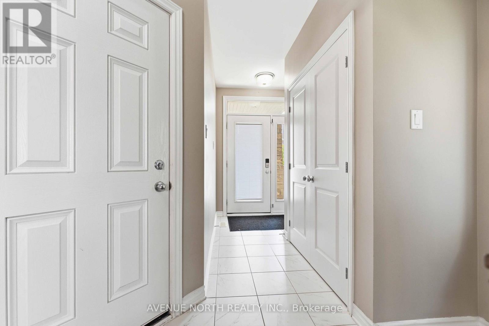 881 Antonio Farley Street, Ottawa, Ontario  K4A 5K1 - Photo 4 - X13536050