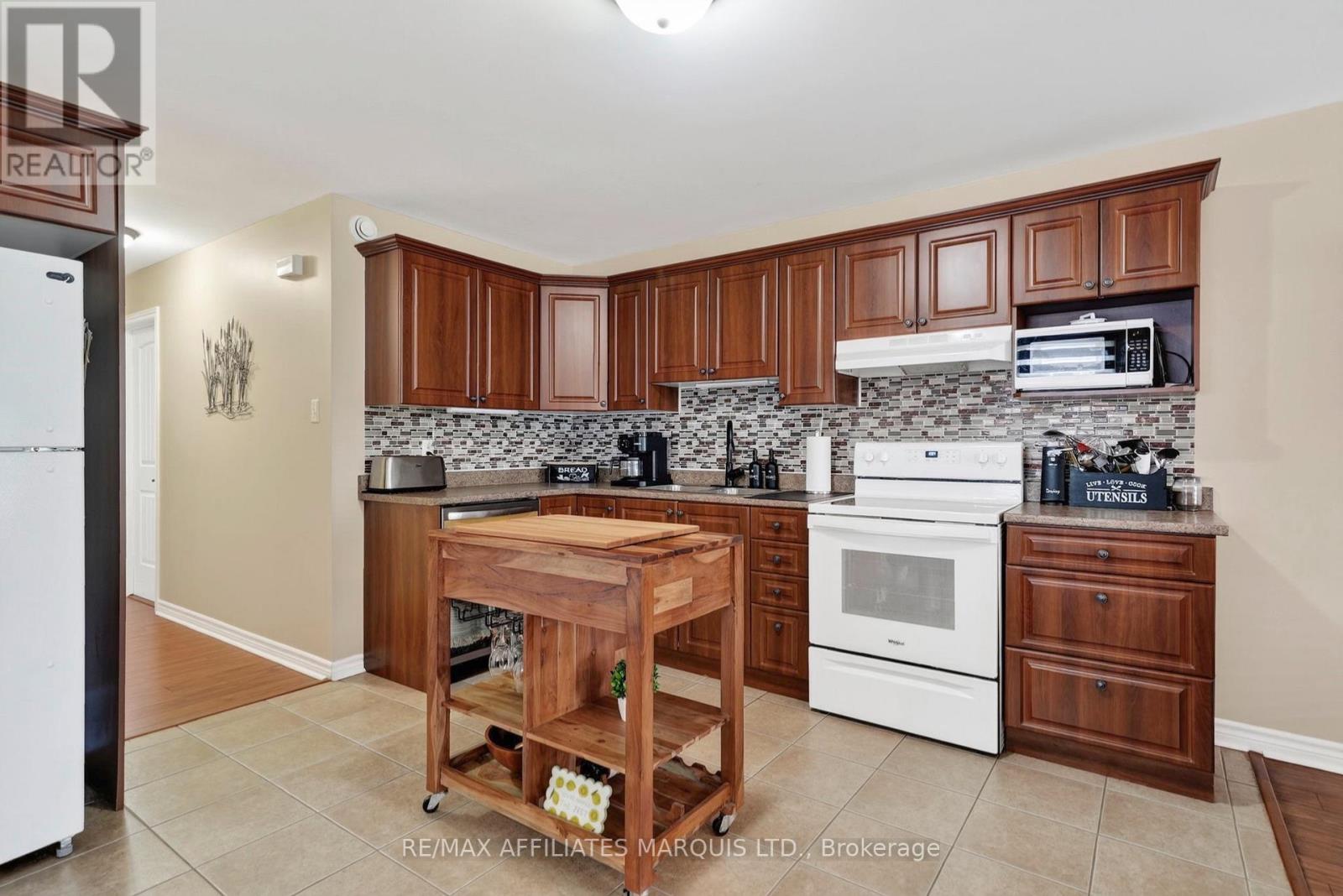 41 Blackburn Drive, Cornwall, Ontario  K6H 0B5 - Photo 7 - X13536040